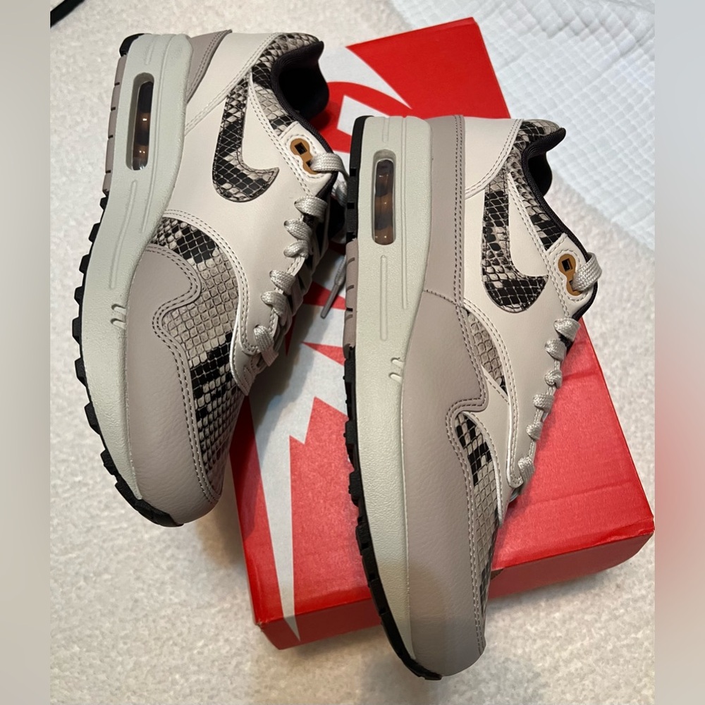 Nike Air Max 1 - Picture 6 of 8